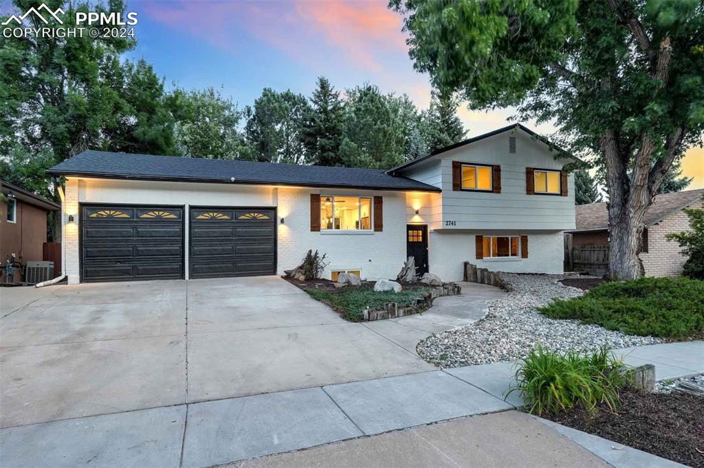 Flintridge Dr, Colorado Springs, CO 80918
