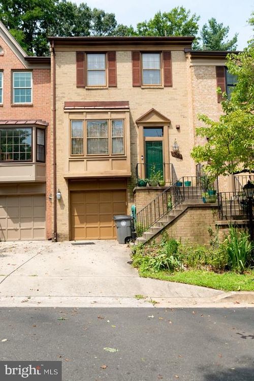 323 Lynn Manor Dr, ROCKVILLE, MD, 20850-4429 | Card Image