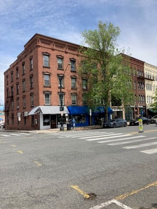 6-243 Main St, Northampton, MA, 01060-3122 | Card Image