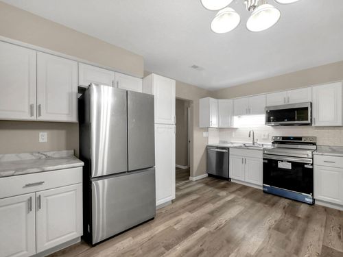 3663 2nd Ave, Urbancrest, OH, 43123-1319 | Card Image