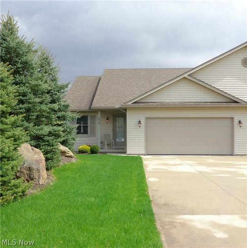 239 Aspen Dr, Dover, OH, 44622-9499 | Card Image
