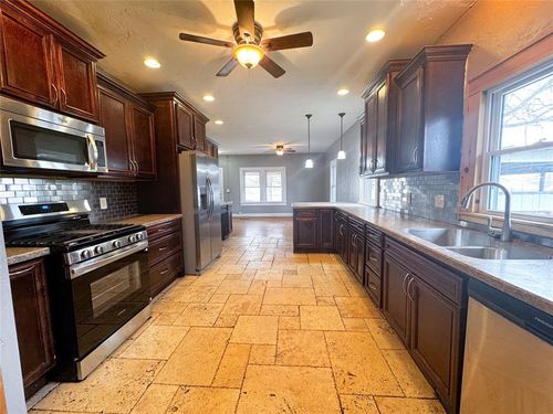 504 N Walnut St, Seiling, OK, 73663 | Card Image