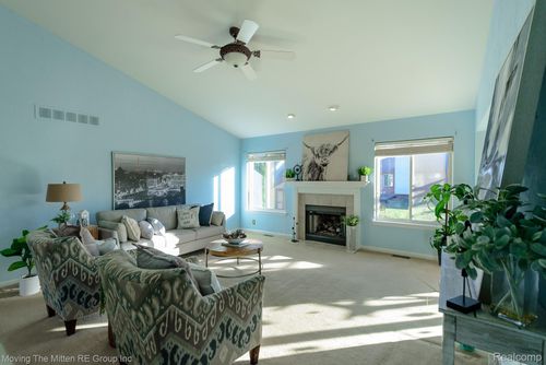 47663 Belmont Dr, Van Buren Township, MI, 48111-1086 | Card Image