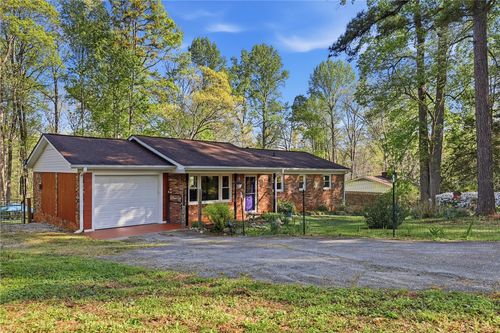 623 W Springwood Dr, Seneca, SC, 29672-4870 | Card Image