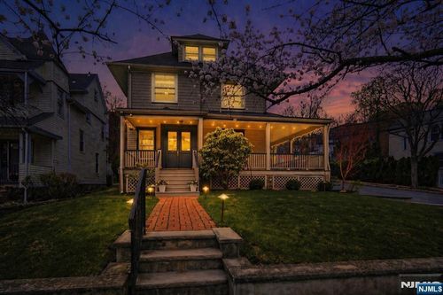 36 S Willow St, Montclair, NJ, 07042-3335 | Card Image