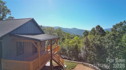 9 Nellie Bell Ln, Swannanoa, NC, 28778-0387 | Card Image