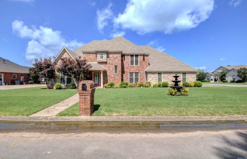 101 Magnolia Cir, Lonoke, AR, 72086-3808 | Card Image