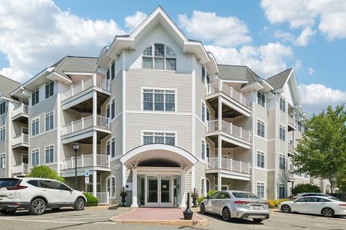 unit-2104-614 Pond St, Braintree, MA, 02184-6862 | Card Image