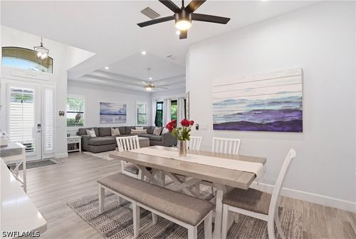 9435 Isla Bella Cir, BONITA SPRINGS, FL, 34135-7276 | Card Image