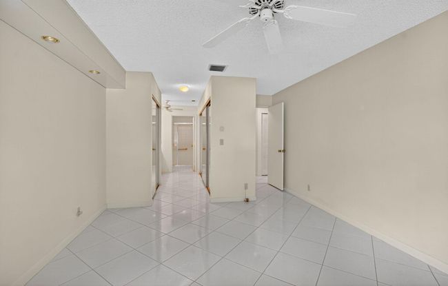 8129 Springtree Rd, Condo with 2 bedrooms, 2 bathrooms and null parking in Boca Raton FL | Image 19