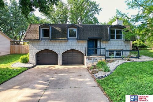 5951 Oakridge Dr, Lincoln, NE, 68516-1413 | Card Image