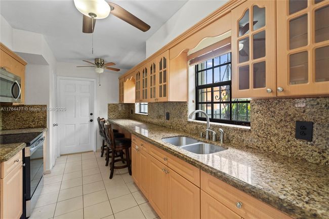 270 W 15 Th St, House other with 3 bedrooms, 1 bathrooms and null parking in Hialeah FL | Image 14