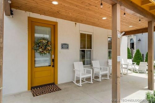 48 Center Lane, Carlton Landing, OK, 74432 | Card Image