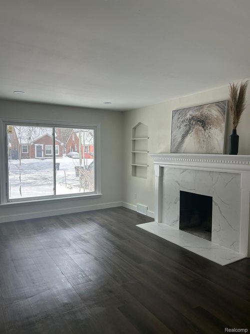 20266 Forrer St, Detroit, MI, 48235-1824 | Card Image