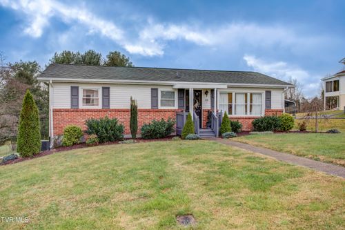 125 Webb Ct, Bristol, TN, 37620-5520 | Card Image