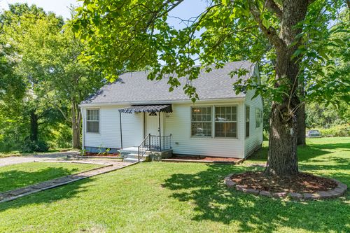 322 W Berkley Cir, Lewisburg, TN, 37091-3762 | Card Image