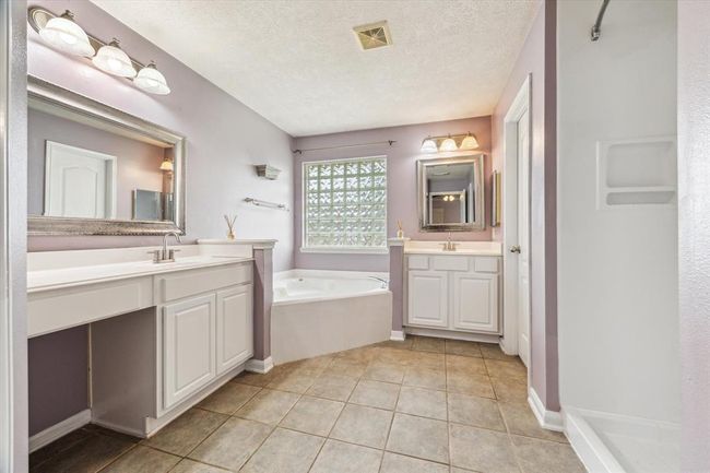 Master bathroom | Image 11