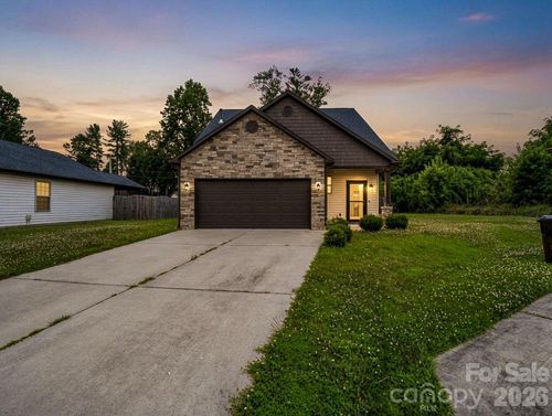 198 N River Rd, Fletcher, NC, 28732-0148 | Card Image