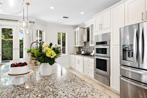 3200 Percival Ave, Miami, FL, 33133 | Card Image