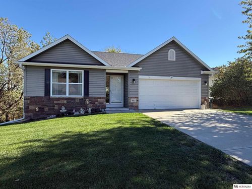 19611 Ridgeway Rd, Plattsmouth, NE, 68048-8003 | Card Image