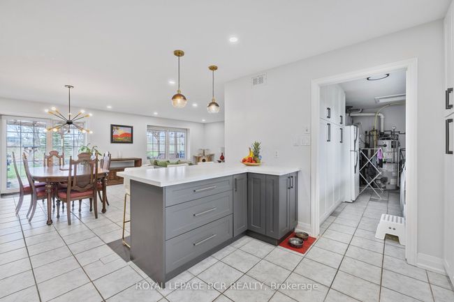 958375 7 Th Line E, House other with 4 bedrooms, 2 bathrooms and 8 parking in Mulmur ON | Image 13