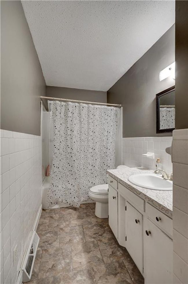 908 E 11 Th St, House other with 3 bedrooms, 2 bathrooms and null parking in Pittsburg KS | Image 22