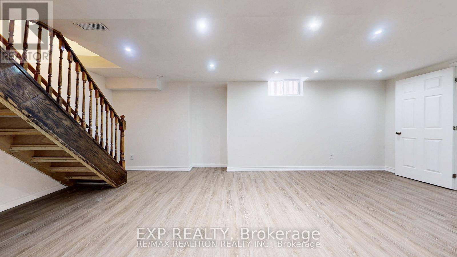 Residential Lease in Ajax (Central West) 4