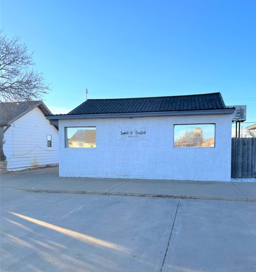 404 Austin St, Levelland, TX, 79336-4734 | Card Image