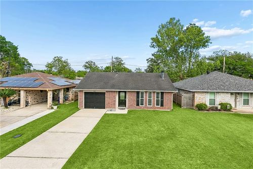 246 Dianne Dr, Saint Rose, LA, 70087-3743 | Card Image