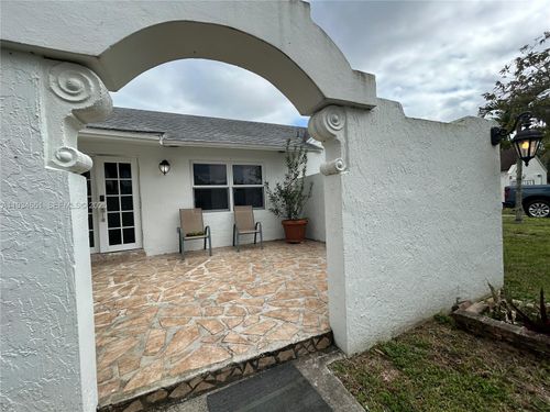 21939-21939 Sw 124th Pl, Miami, FL, 33170-2736 | Card Image