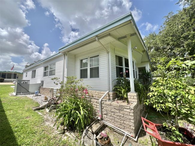 105 Avocado Cv, House other with 2 bedrooms, 2 bathrooms and null parking in LEESBURG FL | Image 11
