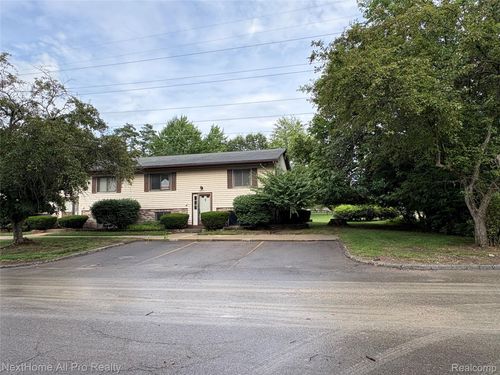 38032 Hixford Pl, Westland, MI, 48185-3392 | Card Image