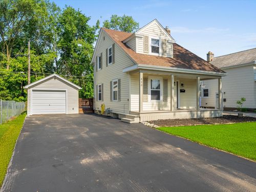 410 Riverview Dr, Manitowoc, WI, 54220-3746 | Card Image