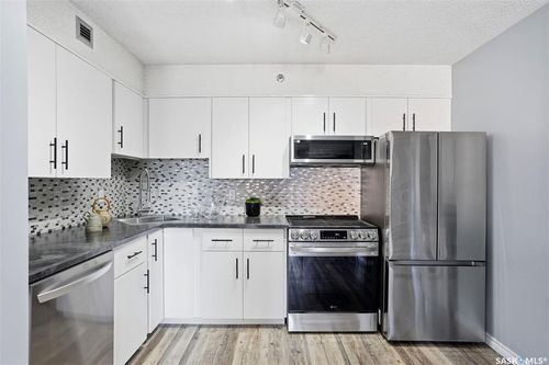 503-405 5th Avenue N, Saskatoon, SK, S7K6Z3 | Card Image