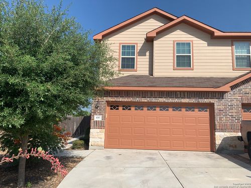 430 Creekside Curv, New Braunfels, TX, 78130-6510 | Card Image