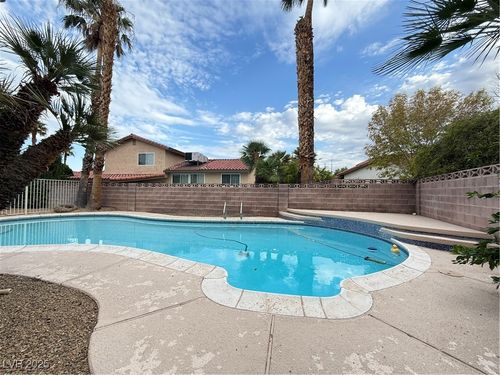 5421 Ganado Dr, Las Vegas, NV, 89103-2442 | Card Image