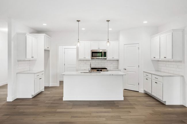 2516 Savanna Rd, House other with 3 bedrooms, 2 bathrooms and 3 parking in Bloomington IL | Image 7