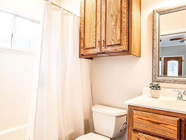16308 Lake Loop, House other with 4 bedrooms, 4 bathrooms and 4 parking in Austin TX | Image 36