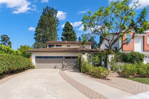 6 Rue Marseille, Newport Beach, CA, 92660-5907 | Card Image