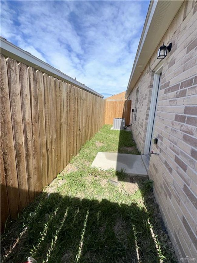 APT-4 - 1004 W Mahala Ave, Condo with 2 bedrooms, 2 bathrooms and 2 parking in Mission TX | Image 8