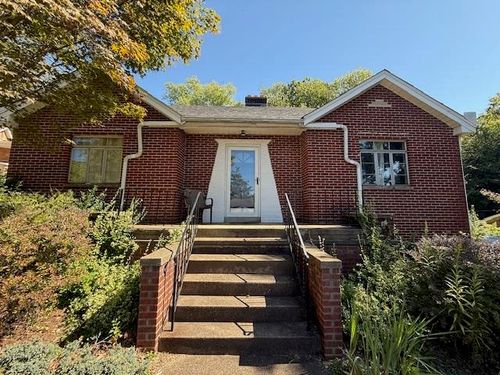 2218 Woodlawn Rd, Portsmouth, OH, 45662-3016 | Card Image