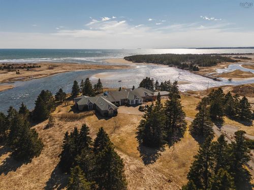 3950 Lawrencetown Rd, Lawrencetown, NS, B2Z1R1 | Card Image