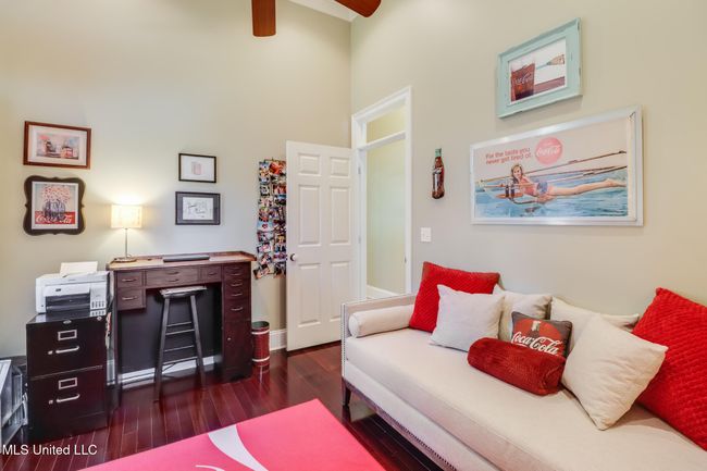 Guest Bedroom 1 | Image 19