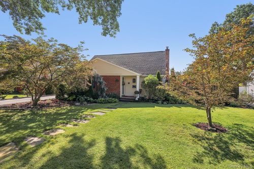 64 Wilson Ave, Westbury, NY, 11590-2115 | Card Image