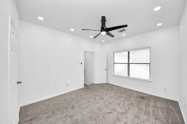 Third room upstairs | Image 29