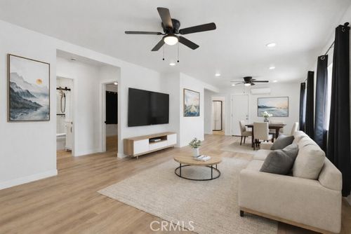 3101 W 60th, Los Angeles, CA, 90043 | Card Image