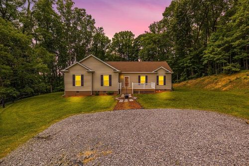 2027 E Hazel Mountain Rd, Dante, VA, 24237-7205 | Card Image