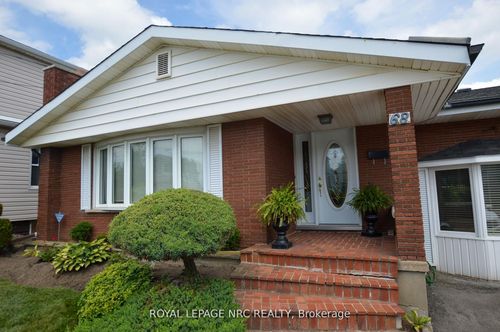 68 S Pine St, Thorold, ON, L2V3L4 | Card Image