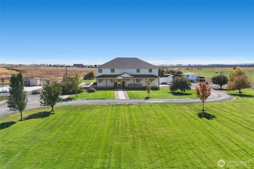 14325 Road 1 Ne, Moses Lake, WA, 98837-9836 | Card Image