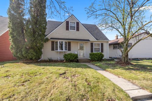 2809 E Armour Ave, Saint Francis, WI, 53235-5702 | Card Image